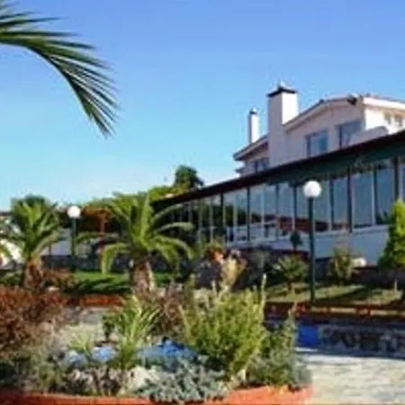 Erato Hotel 2*